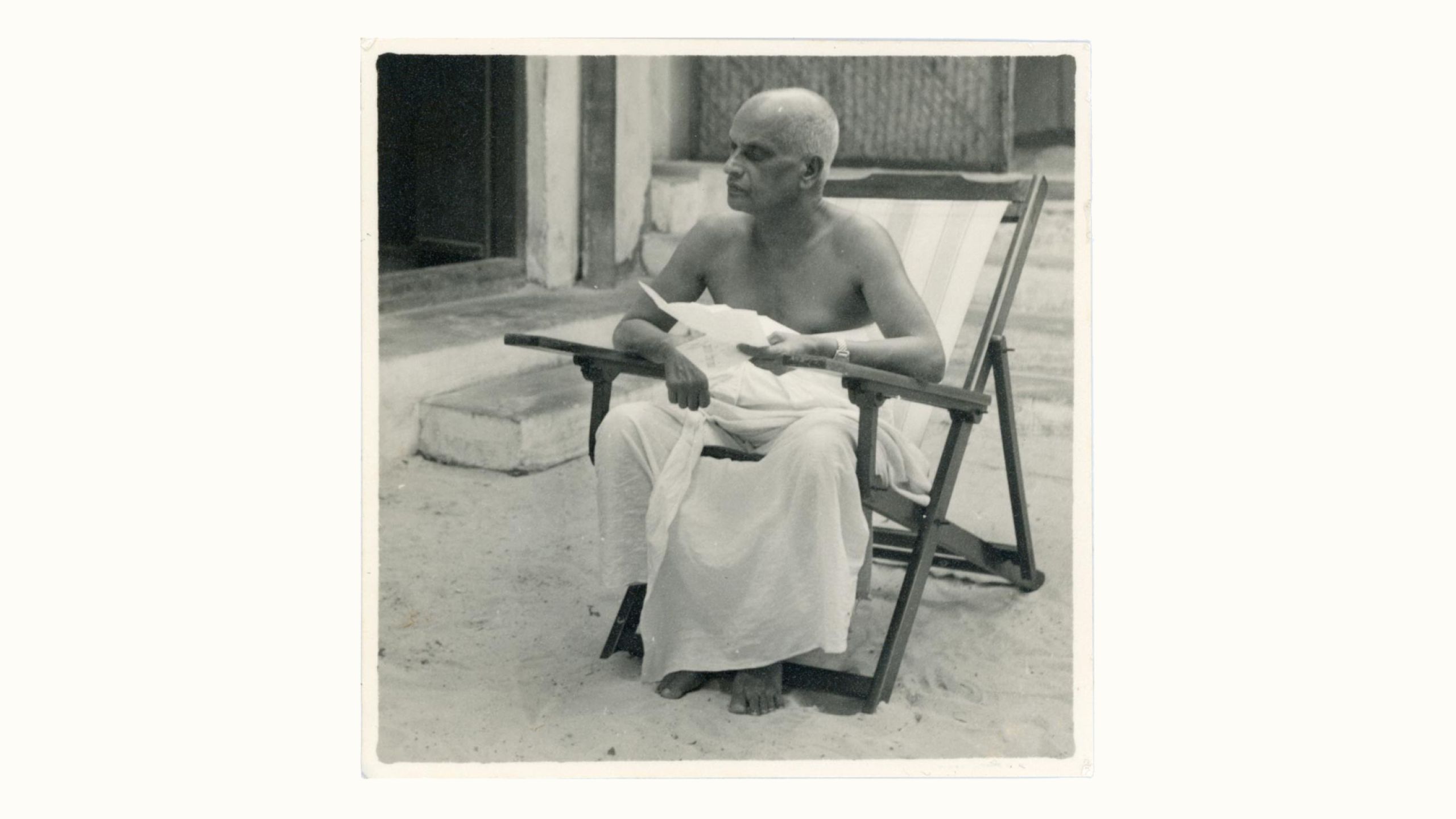 Unifying the Mind, the Heart and the World: Lessons From Shri Atmananda Krishna Menon